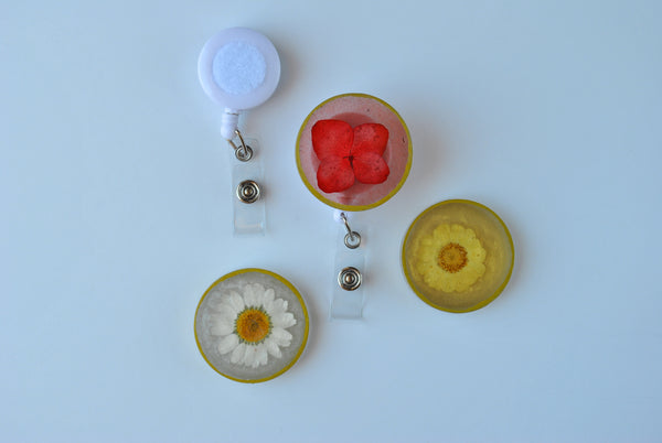 Set of Monochromatic Flower Interchangeable Badge Reel